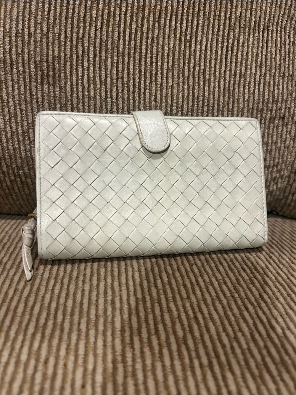 Vintage Bottega Veneta Intrecciato Zip Around Continental Wallet 114074 Ivory